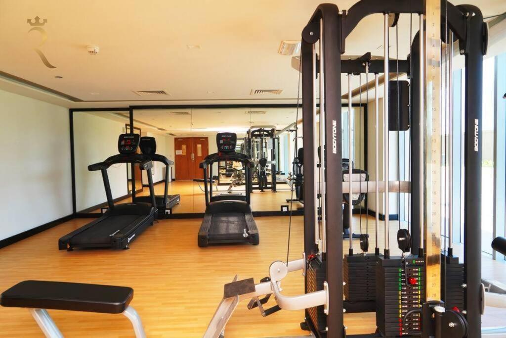 Escape In Al Reem Oasis Euphoria * Abu Dhabi